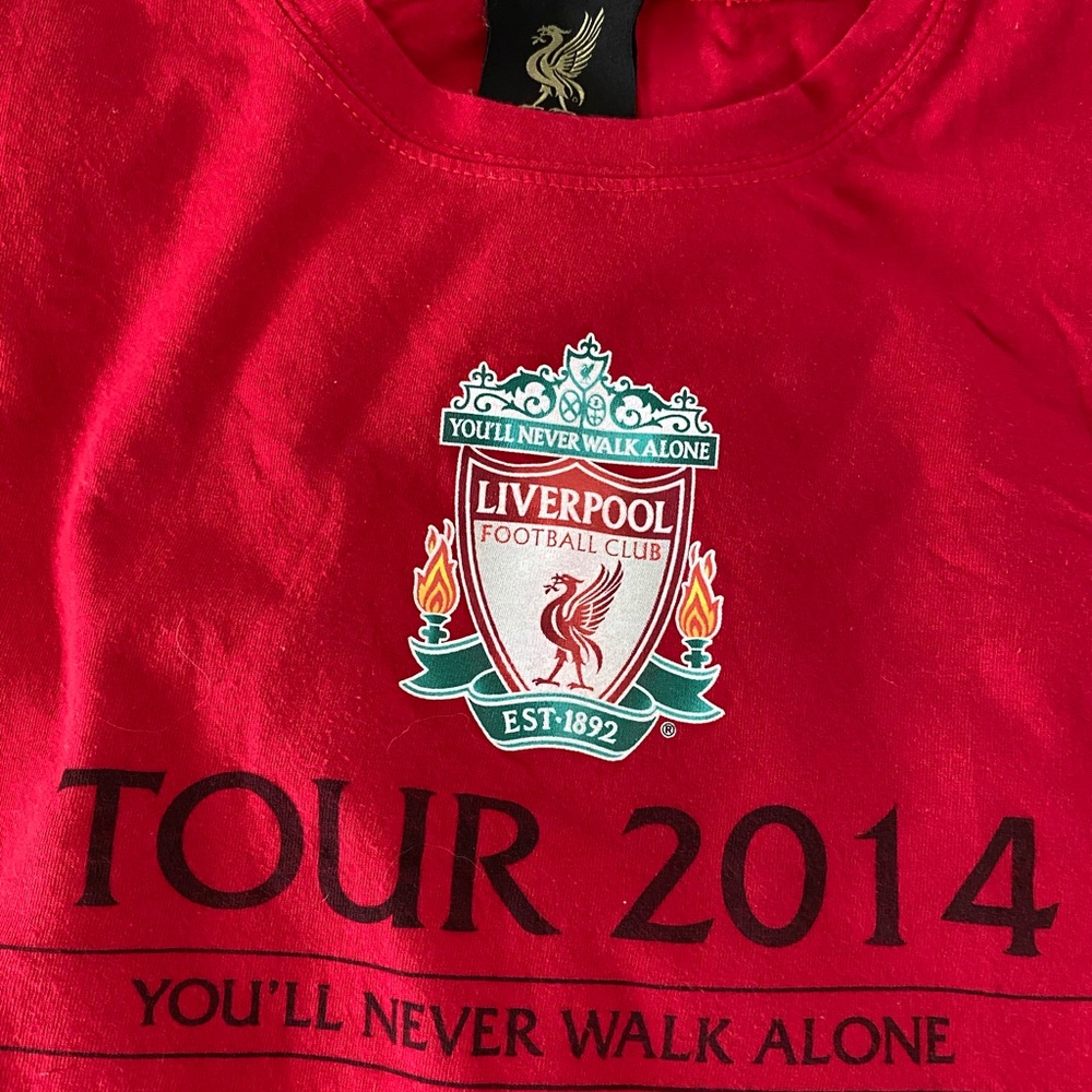 OFFICIAL LFC LIVERPOOL TOUR 2014 T-Shirt 🇬🇧  *only